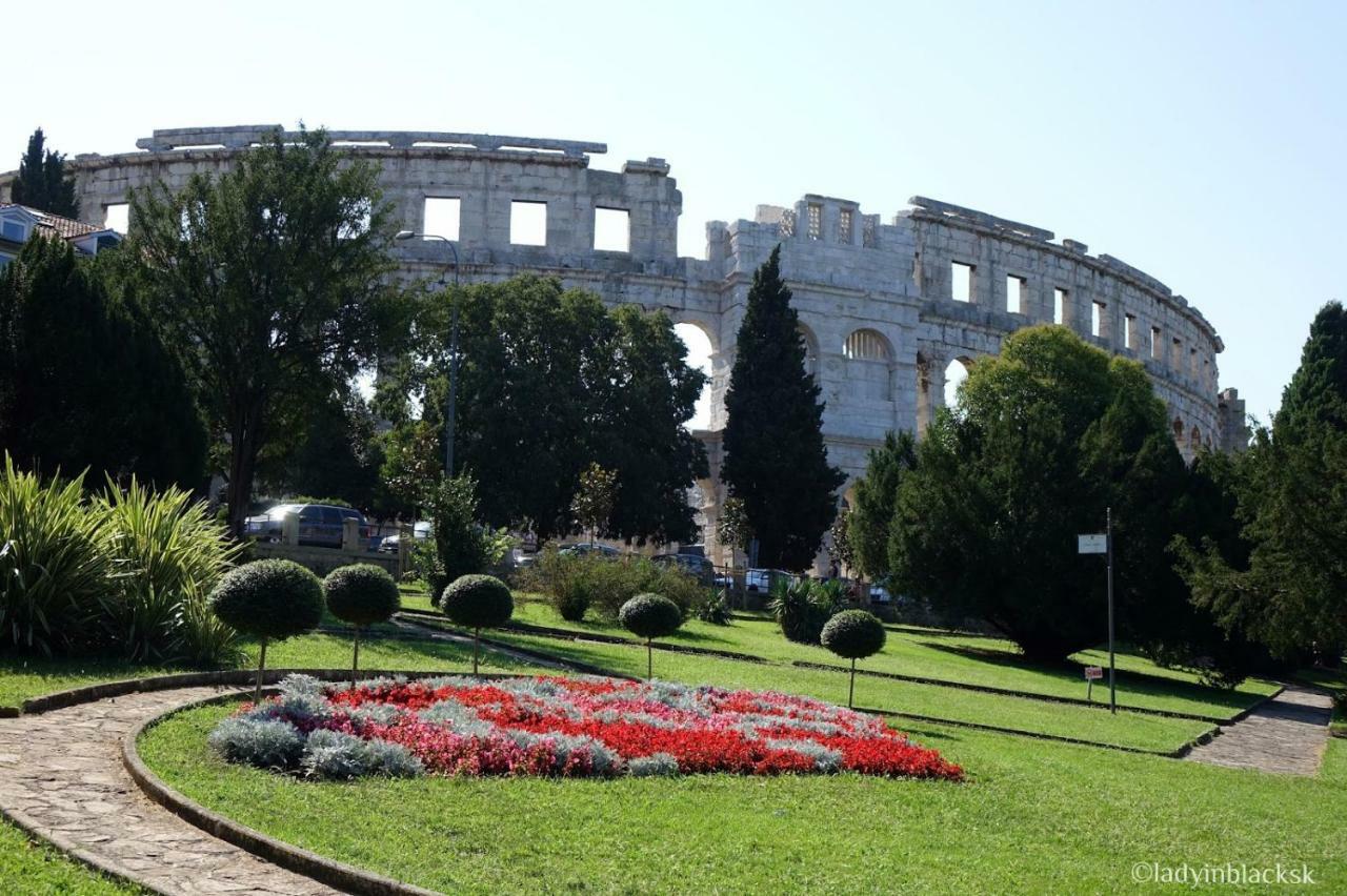 Apartamento Pietas Iulia Pula Exterior foto